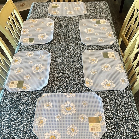 Daisy Placemats Set of 6 - Picture 3 of 9